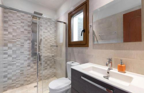 Kassiopi View Villas-Corfu-Villa Christos-4 bedrooms-big private pool-sea view-prime location - Photo 27