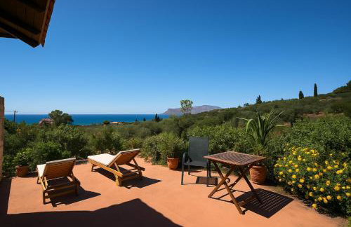 Sofiana's Garden Retreat with Private Pool - Foto 3