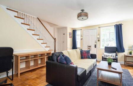 Spacious 4BR CozySuites in Old Town Alexandria - Foto 2
