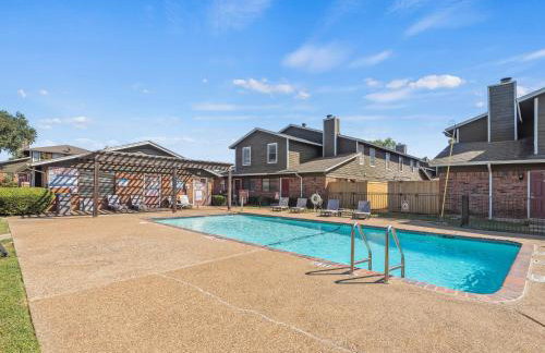 Alder Stay 3BD Townhome in Heart of Arlington - Foto 2