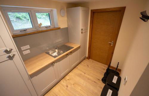 The Swallows Nest - Photo 38