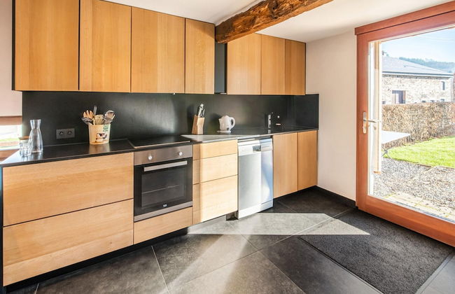 Holiday Home in Vielsalm With Bubble Bath - Photo 9