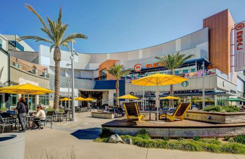 Heart of North Hollywood 2 bed Apt FREE parking, hot tub, pool, gym - Foto 37