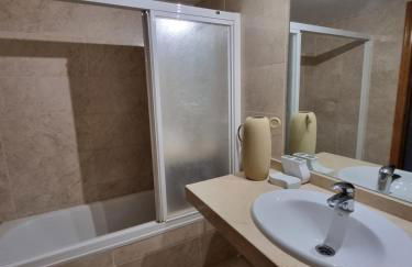 Luxurious Holiday Home in Benahavis - Photo 27