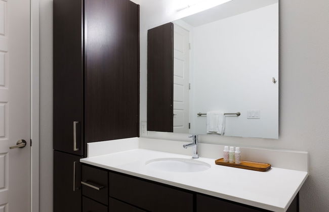 Mint House Houston – Medical Center - Foto 34