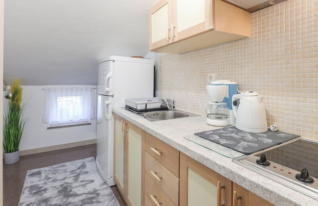 Peaceful Nature Retreat Near Krk Town With BBQ and Parking - Foto 11