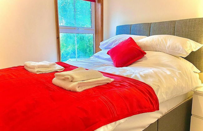 Stunning 3-bed House in Bedford, Quiet Location - Foto 7