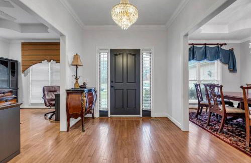 LakeFront | HotTub | Dock | 4BD4.5BA | FreeParking - Foto 23