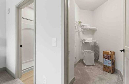 Pristine Living 5 Min From Downtown - Foto 30