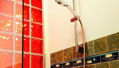 Apartment 3 large rooms with 2 separate bedbrooms close to city centre near Kudamm and KaDeWe - Foto 4, Shower