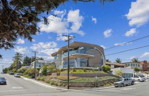 The Wave House! Custom Gem with Panoramic Views, Fire Pit, BBQ, Pool Table - Foto 40