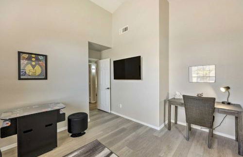 Patio and Fenced Yard Family Retreat in Phoenix! - Foto 6