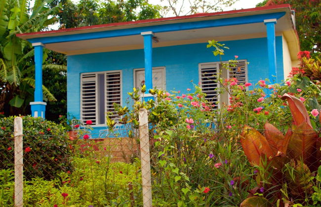Villa in Viñales with garden and terrace - Photo 1