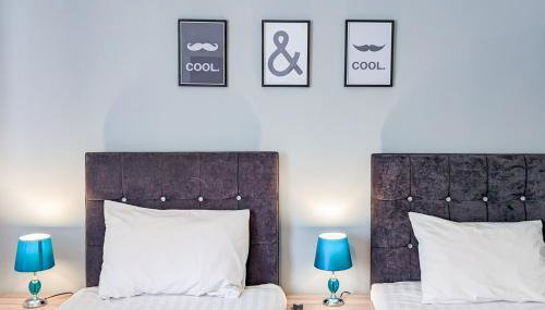 5-Bedroom Budget Contractor House with 10 Beds Free Parking and Free WiFi - Outfield Homes by Your Lettings Short Lets & Serviced Accommodation Peterborough - Foto 3