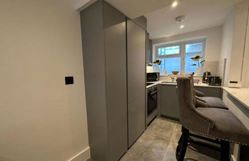 Two Bedroom House In Kilburn - Foto 5