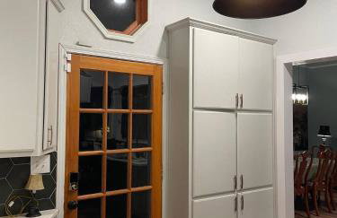 Entire Home! Fantastic Kitchen! 3 Full Baths - Foto 13