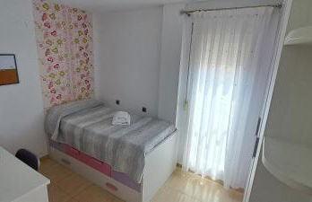 Piso soleado con buena ubicación - Foto 8