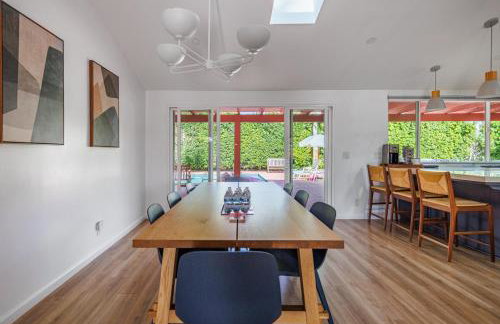 The Pink House - Palm Springs Gem with Private Pool & BBQ - Foto 46