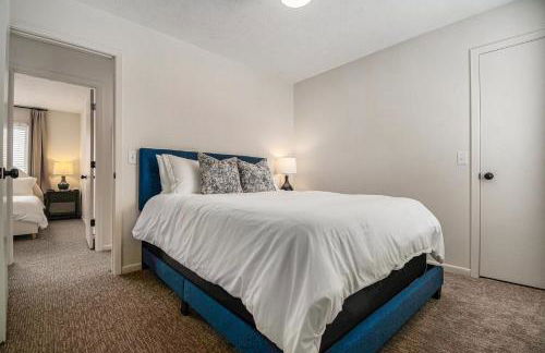 Central Family Oasis with Hot Tub & Fenced Yard - Foto 26