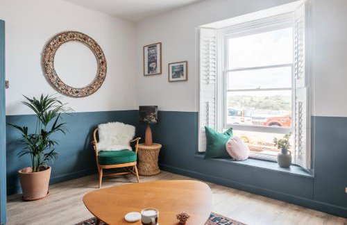 Stunning views over the beautiful Falmouth Harbour - Foto 4