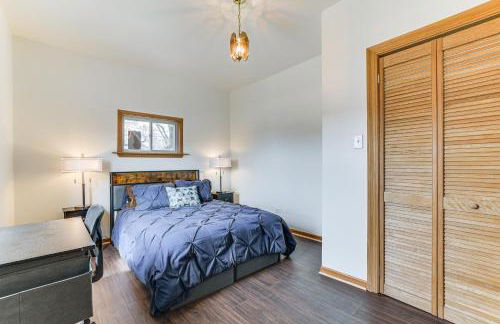 Pet Friendly 8 Mi to Chicago - Fenced Backyard! - Foto 17