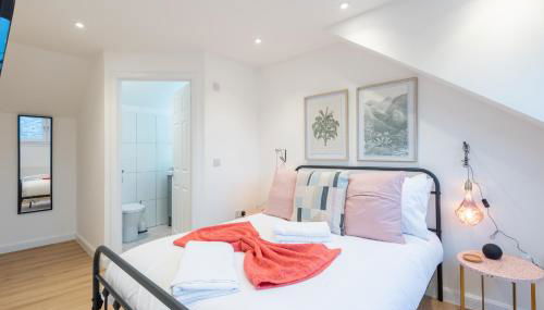 The Pinkish House - 4 bed home in the town centre - Foto 4