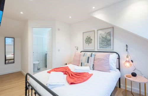 The Pinkish House - 4 bed home in the town centre - Foto 4