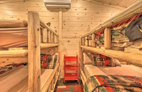 Serene Cabins with Decks and 8 Acres on Kiamichi River - Foto 34