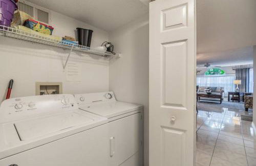 HARRY POTTER LIVES HERE! Unforgettable Home, Pool, Sleeps 8, Near Dis, LOW Rates! - Foto 51