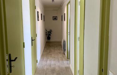 Vue exceptionnelle sur la place Gambetta Plein centre cafés restos idéal séjour pro ou en famille - Foto 26