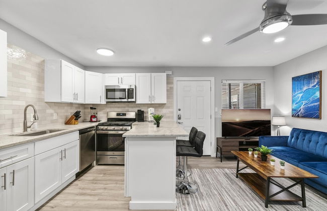 Stylish Studio Downtown Evonify - Foto 8