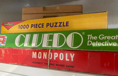 Modern Spacious 1 Bed Apartment with Free Parking in Trendy Inner London Suburb 15 mins walk to Victoria Line Underground then 20 mins to Oxford Street "West End of London" or 10 mins walk to Overground and 10 mins to London Liverpool St "City of London" - Foto 55