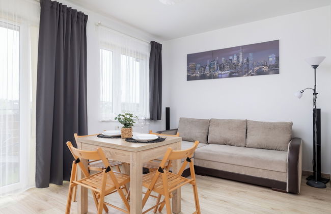 Air-conditioned Apartment by Renters - Photo 1