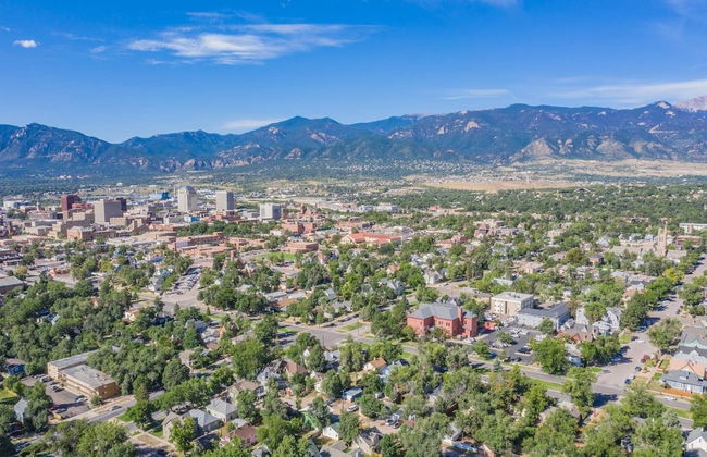 Downtown Practical & Pet-friendly Easy & Sensible - Photo 19