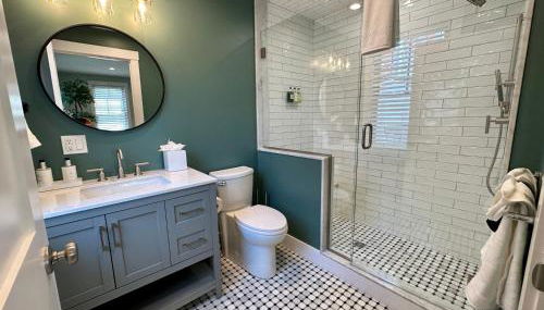 Epic Downtown Newport 6BR Whole House w Parking - Foto 4