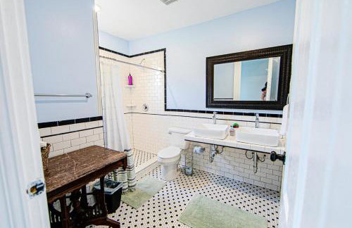 St Ann Creole Victorian - 5 bed-5 bath - Photo 9