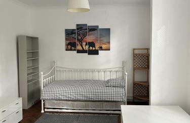 Cosy 5 Bed Apartment in Highgate - Photo 18