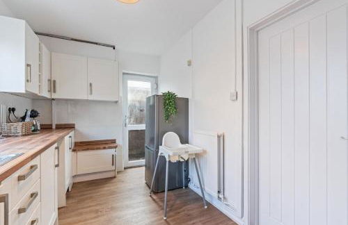 #93 Stylish Warwick Home - 10 mins to Warwick Castle - Sleeps 6 - " Perfect for Contractors and Families - Free Parking" - Foto 34