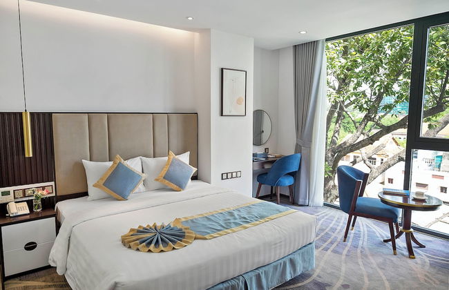 22Land Hotel Saigon - Photo 17