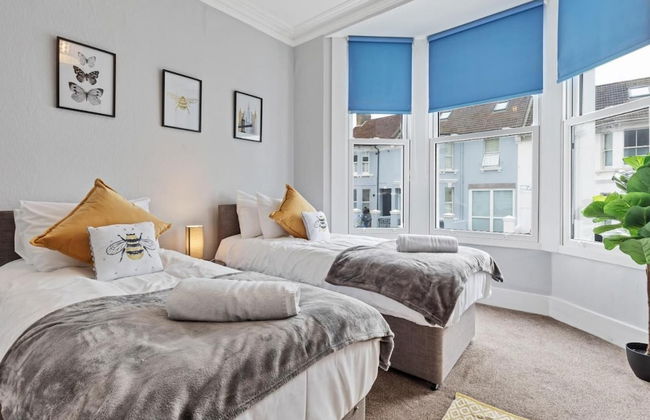 Hove Actually House - 4 Bedrooms - Garden - Photo 9