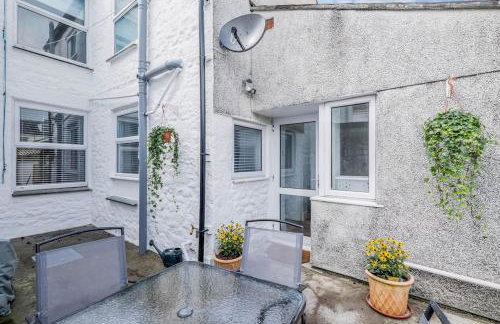 Modernised townhouse centrally located incl parking - Photo 12