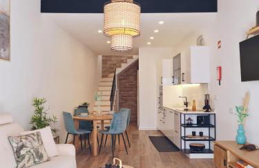 CASA OFICINA - Praia & Centro (300m) - WiFi - AC - Foto 4