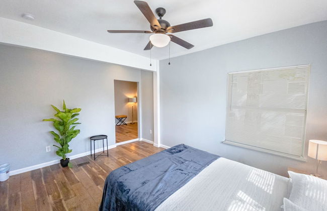 Magnificent Large Home Near Downtown - Foto 16