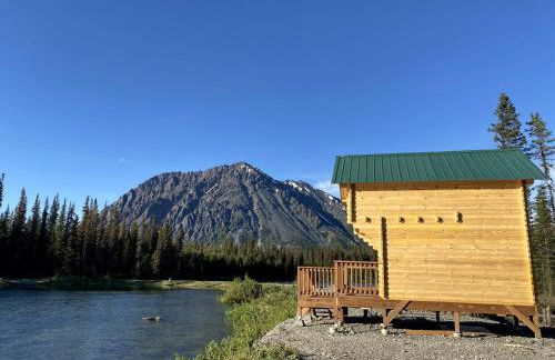Remote and Serene Lakefront Cabin in Cantwell, Alaska, with Gorgeous Views of Nations Mountain - Foto 1