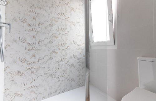 Amplio y reformado apartamento centro Santander - Foto 9