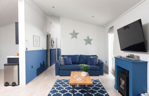 Buttercup Lodge - Relaxing hot tub and Parking - Foto 8