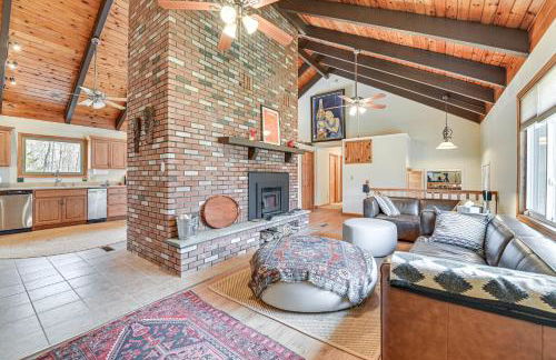 Mtn-View Home with Deck on 4 Acres in Windham - Foto 1