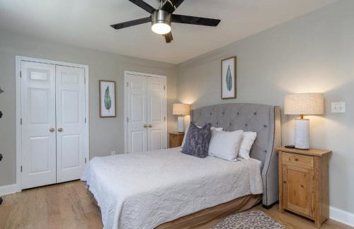 15 Minutes to Asheville! Spacious 7BR Luxury Home | Pool | Hot Tub | Game Room - Foto 56