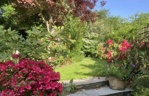 Hollyhocks Cottage surrounded by beautiful Cornish countryside. - Foto 7