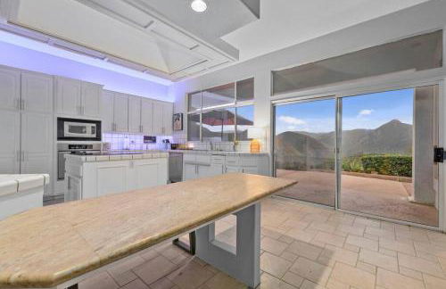 Massive 7BR Stunning MTN View Zen Retreat Pool and Spa - Foto 10